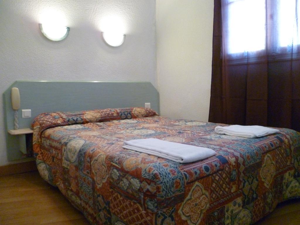 Hotel Saint Jean Baptiste Lourdes Luaran gambar