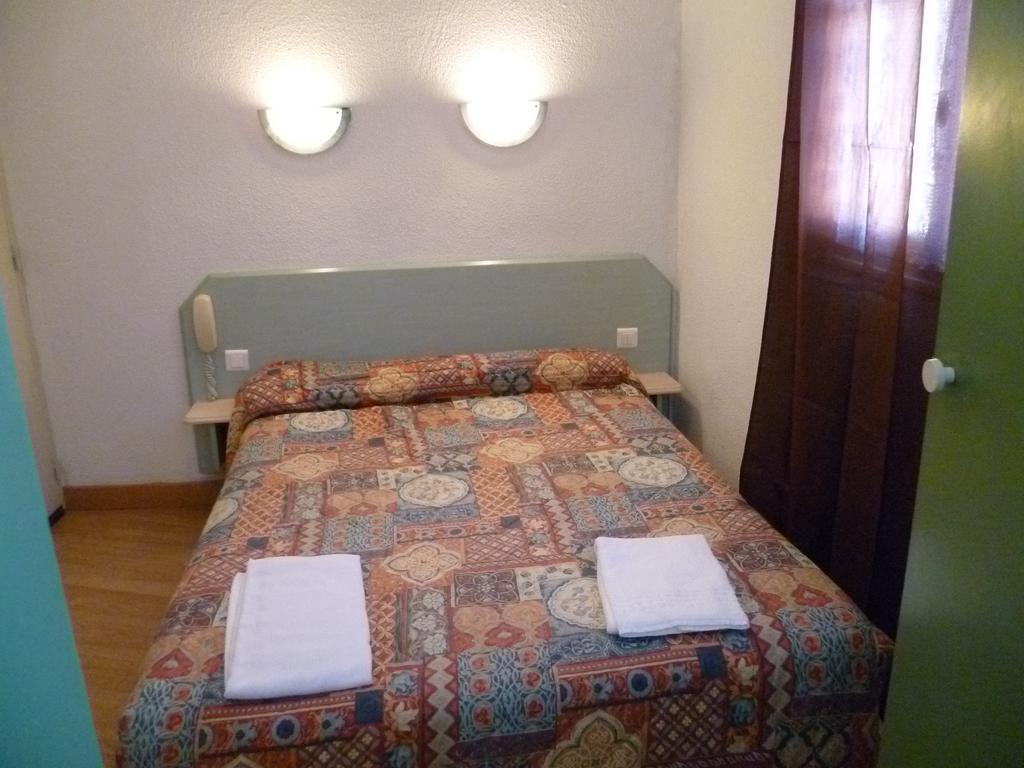 Hotel Saint Jean Baptiste Lourdes Luaran gambar