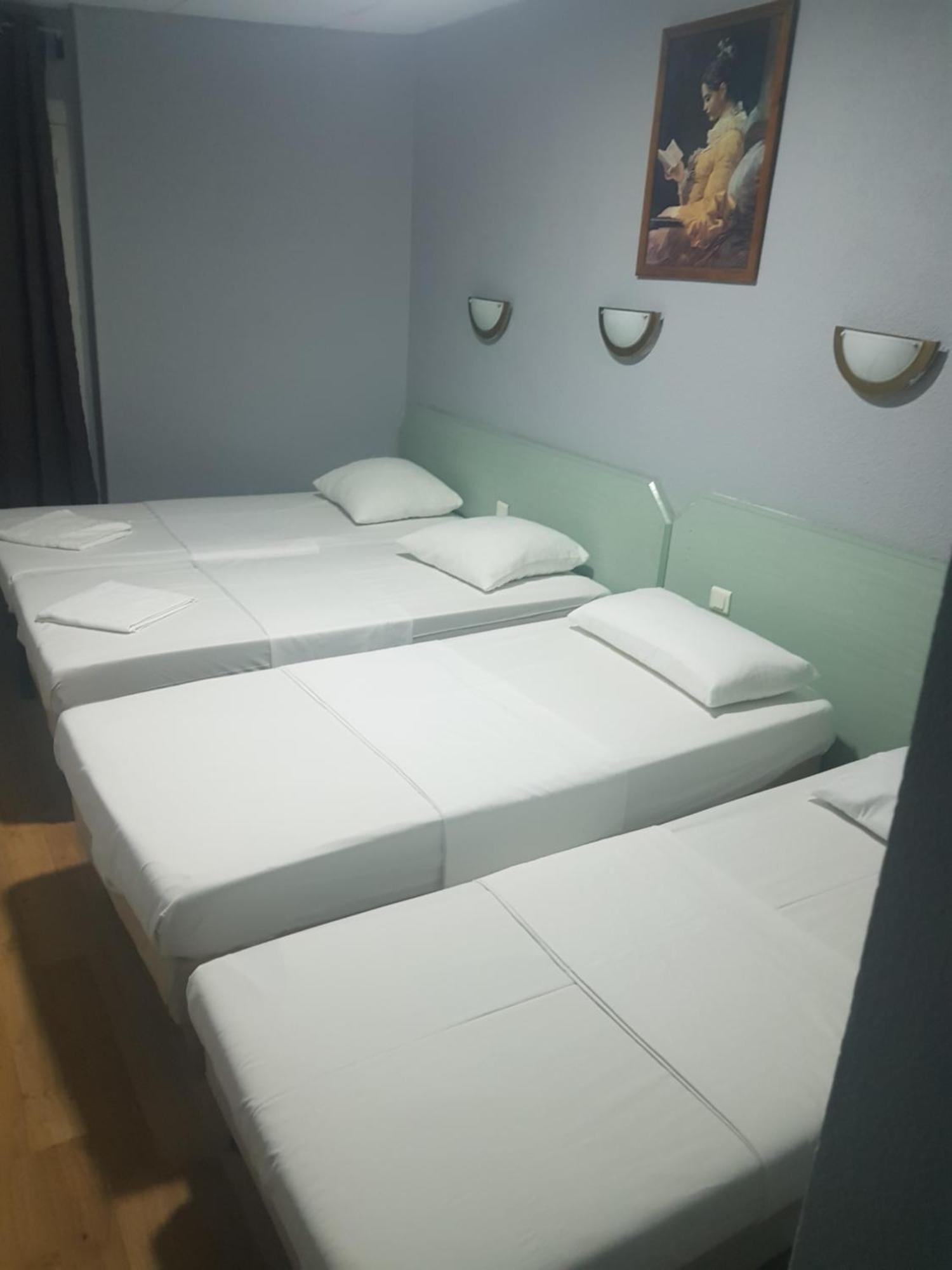 Hotel Saint Jean Baptiste Lourdes Luaran gambar