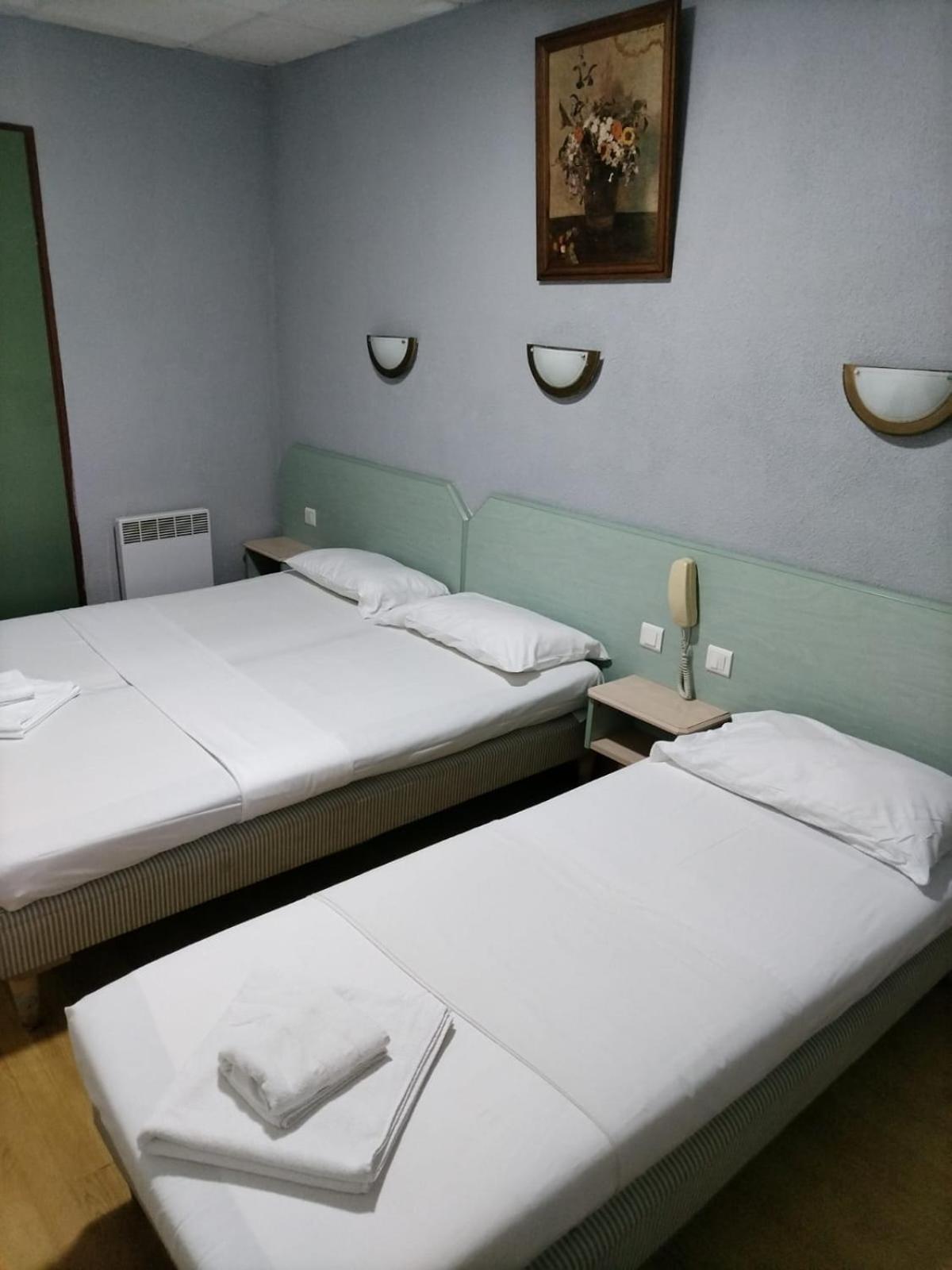 Hotel Saint Jean Baptiste Lourdes Luaran gambar