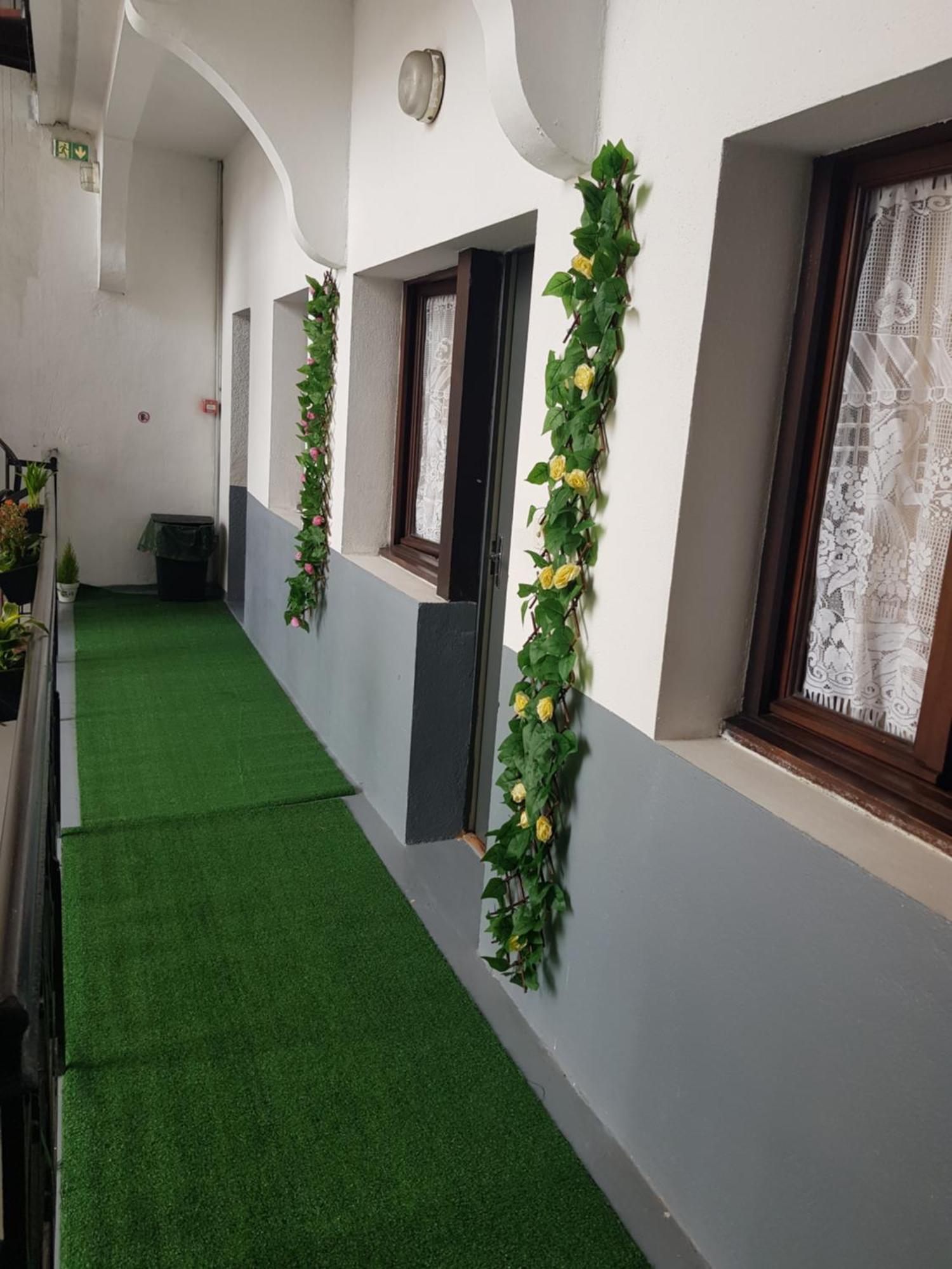 Hotel Saint Jean Baptiste Lourdes Luaran gambar